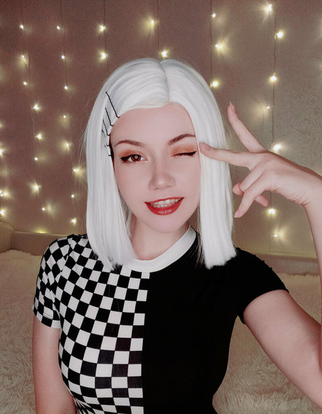 Anastasia Komori xxx étoile galerie