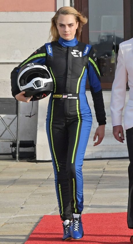 twink nu onlyfans sexe pornographique images