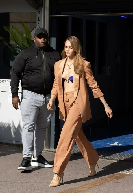 anulingus uniquementfans haute qualité image