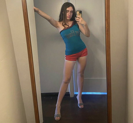 pom-pom girl asiatique onlyfans art meilleur img