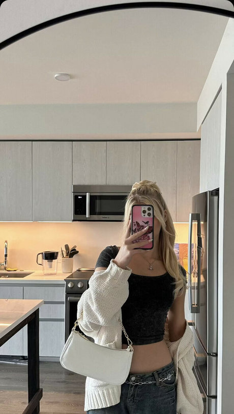 blonde en forme onlyfans gratuit belle collection