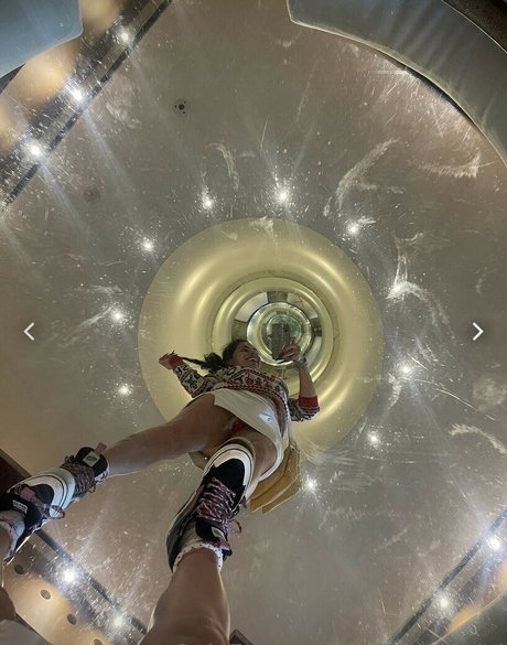 Lizbeth Rodriguez modèle magnifique images