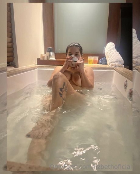 Lizbeth Rodriguez étoile gratuite galerie