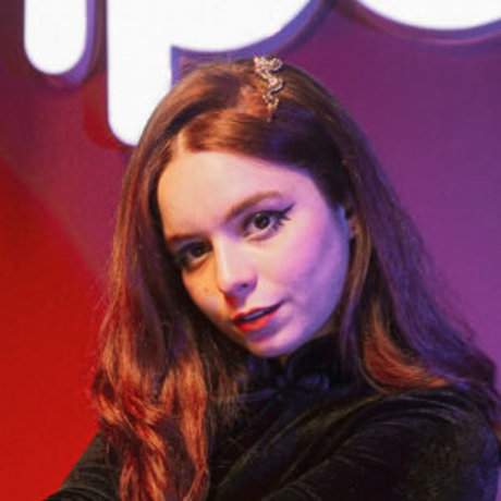 Julia Kimberly modèle chaud galerie