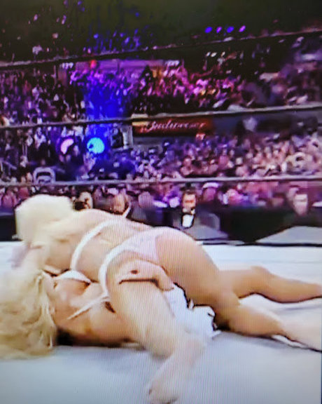 reine de pique onlyfans belle sexy photo