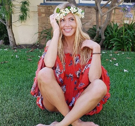 ventilateurs corporels uniquement des nus parfaits image