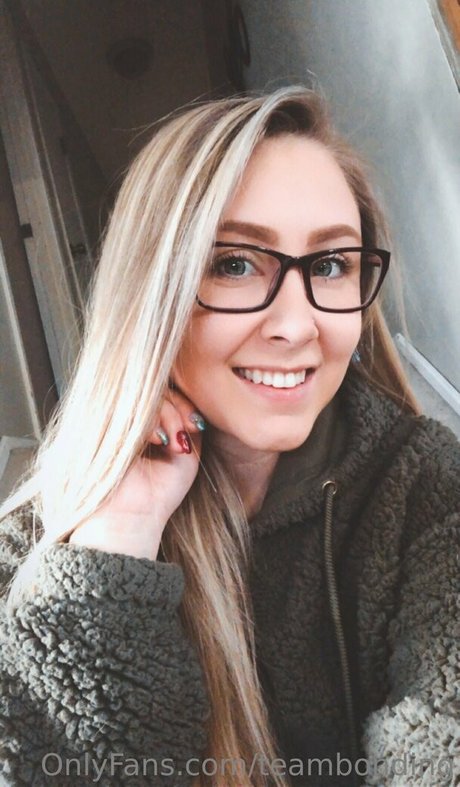 gros seins branlette espagnole onlyfans exclusif galeries