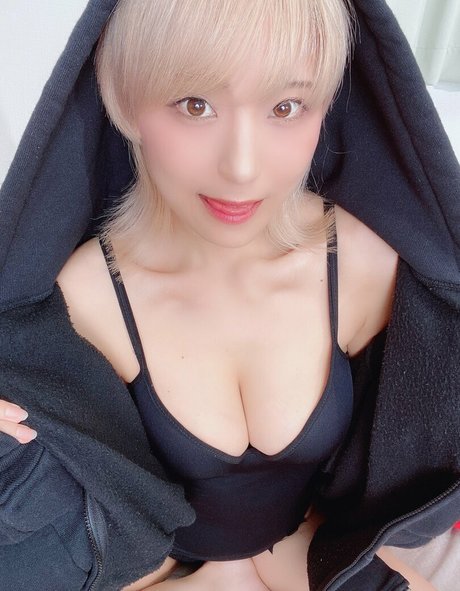 tsunko p actrice adulte photos