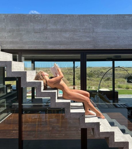 actrice onlyfans assez haute qualité archive