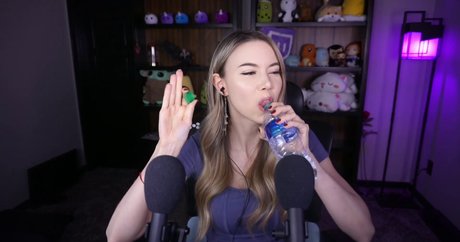 Dizzykitten haut modèle galeries