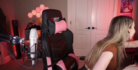 Dizzykitten star du sexe des photos