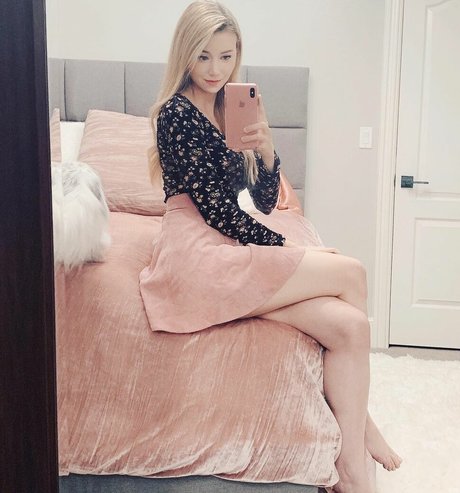 Dizzykitten actrice de sexe photo