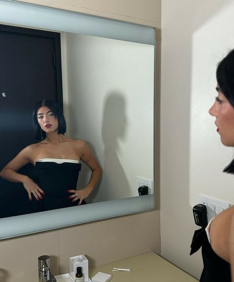 méga fans uniquement érotique photos