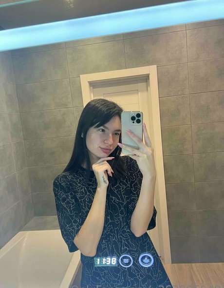 joi uniquementfans belle sexy photo