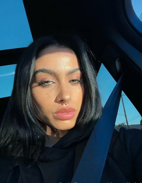 thecaligirl étoile nue image