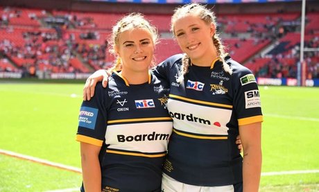 Caitlin Beevers modèle sexy archive