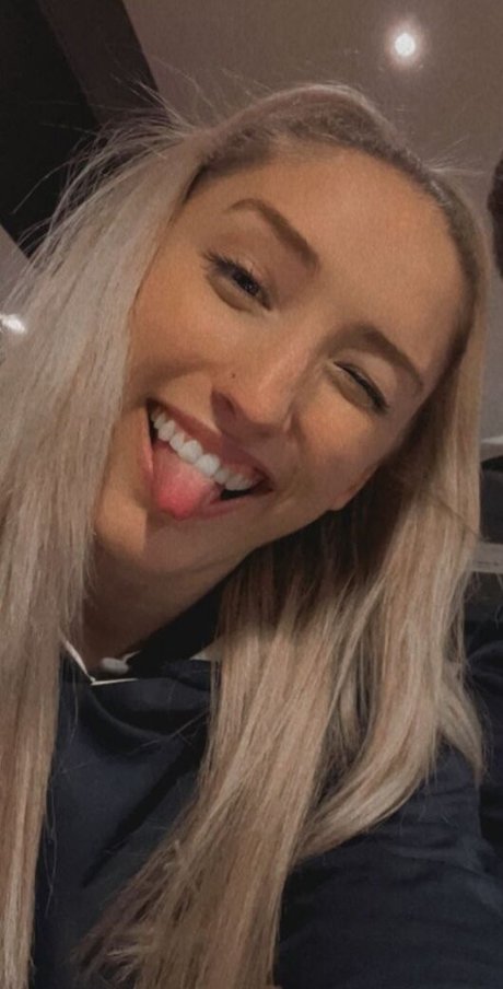 Caitlin Beevers belle actrice collection