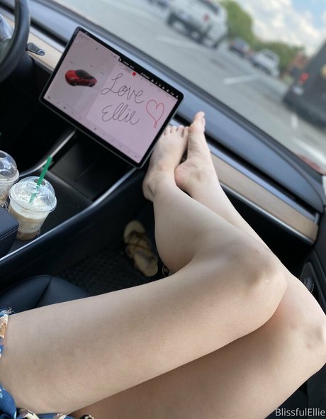 footjob pour ados uniquementfans chaud xxx des photos