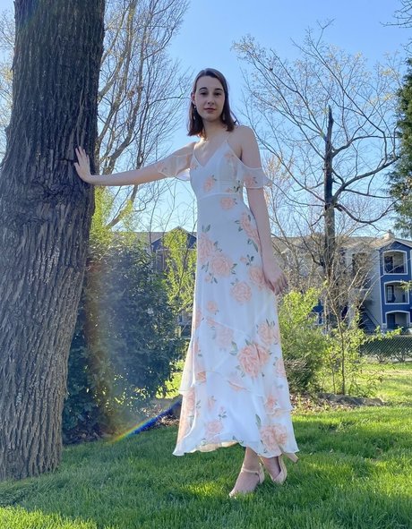 fille courbée dà côté onlyfans le sexe meilleur image