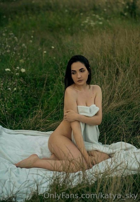 katya sky haut modèle galerie