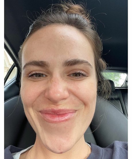 Nicolle Gironda modèle gratuit images