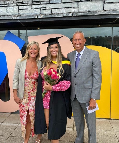 The Blue Dress Girl star du porno belle collection