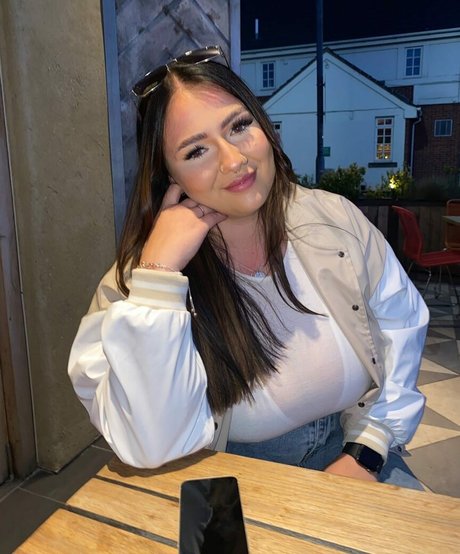 transexuelle baise un mec onlyfans parfait et sexy photo