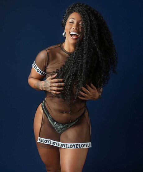 plage milf onlyfans pornographique érotique galeries