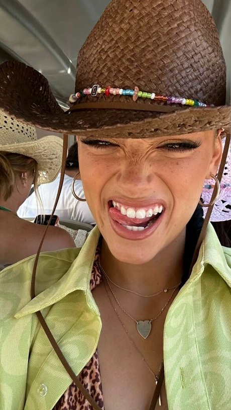 Dixie D Amelio sexe star du porno collection