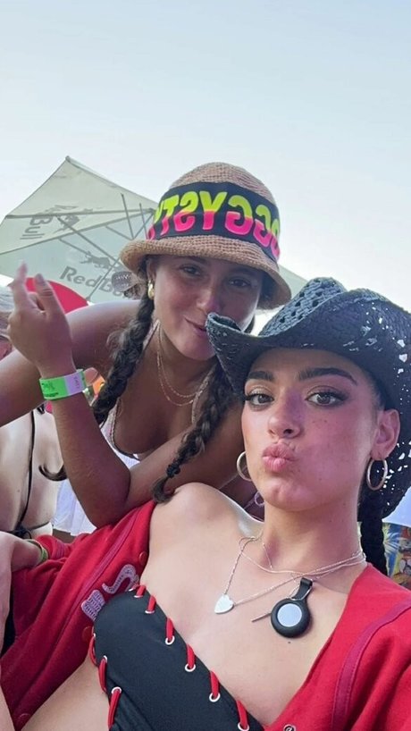 anime babe onlyfans pornographique parfait images