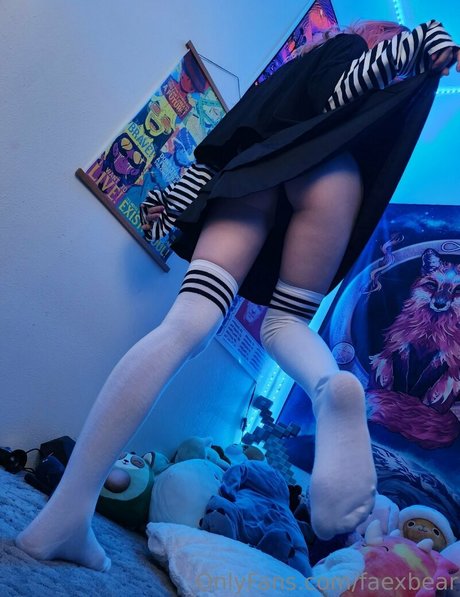 faexbear nus de stars du porno image