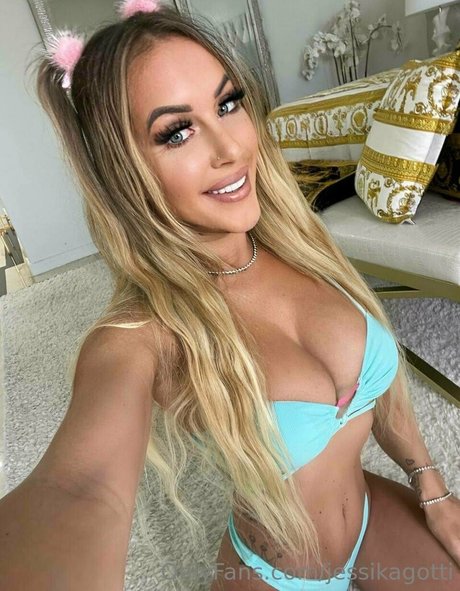 chatte solo uniquementfans art érotique collection