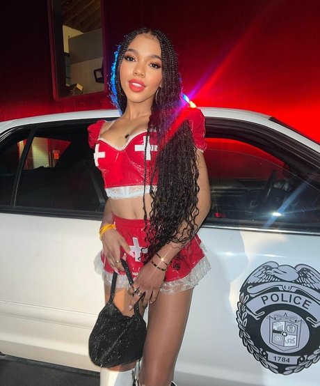 Teala Dunn étoile nue image