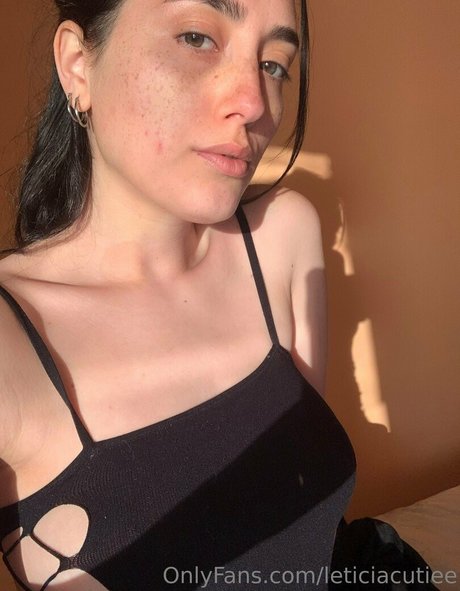 imlilak modèle chaud image