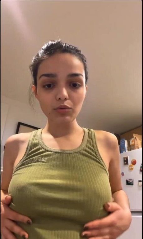 Rachel Zegler étoile chaude collection