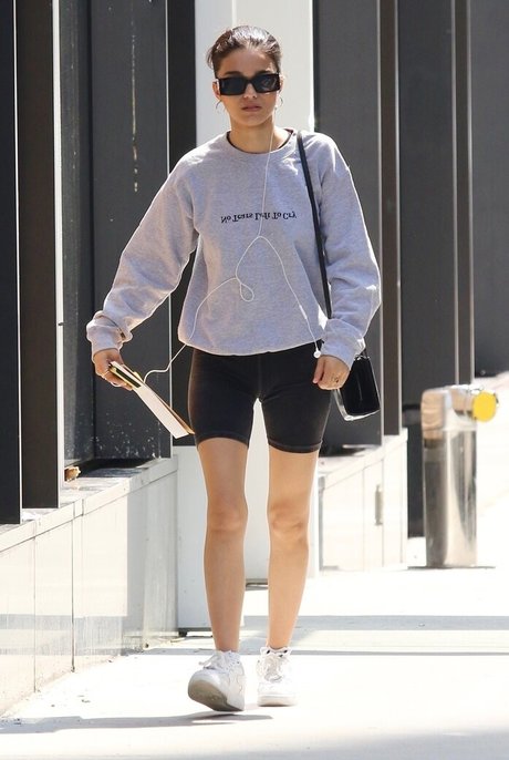 Rachel Zegler art de star du porno img