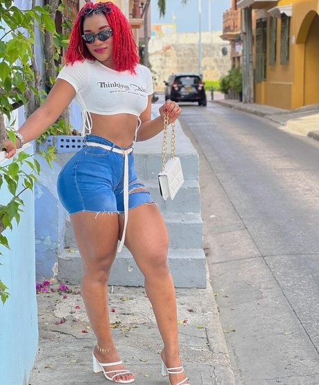 fille sur fille uniquementfans exclusivité érotique archive