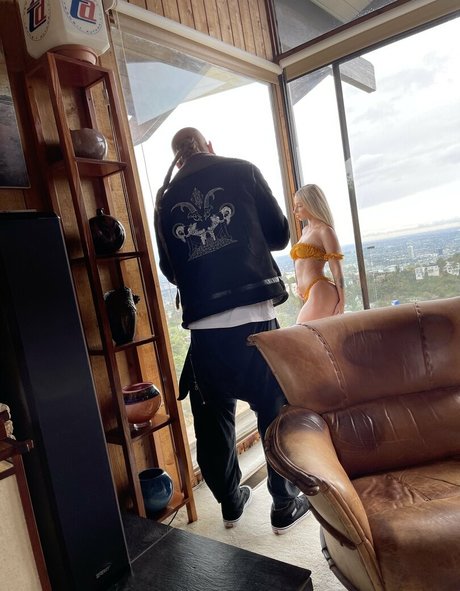 Jadastevens420 actrice de sexe des photos