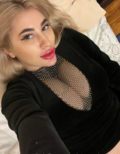 heavenkarina1 actrice de nus img