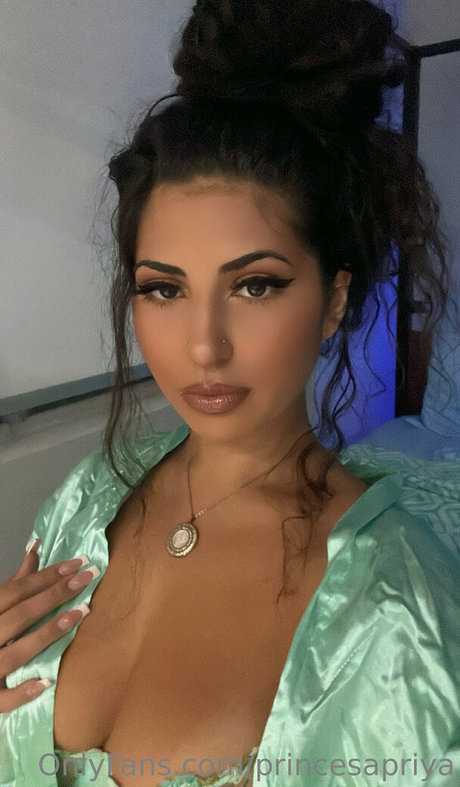 sœur nue onlyfans nu gratuit photo