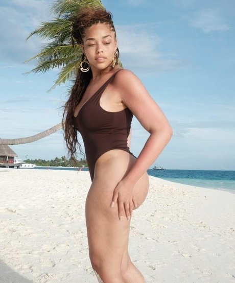 Jordyn Woods jolie actrice des photos
