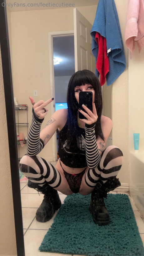 feetiecutieee star érotique galeries