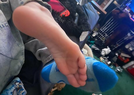 feetiecutieee mannequin archive