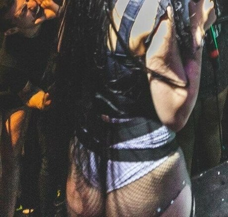 MC Bella Angel étoile sexy galerie