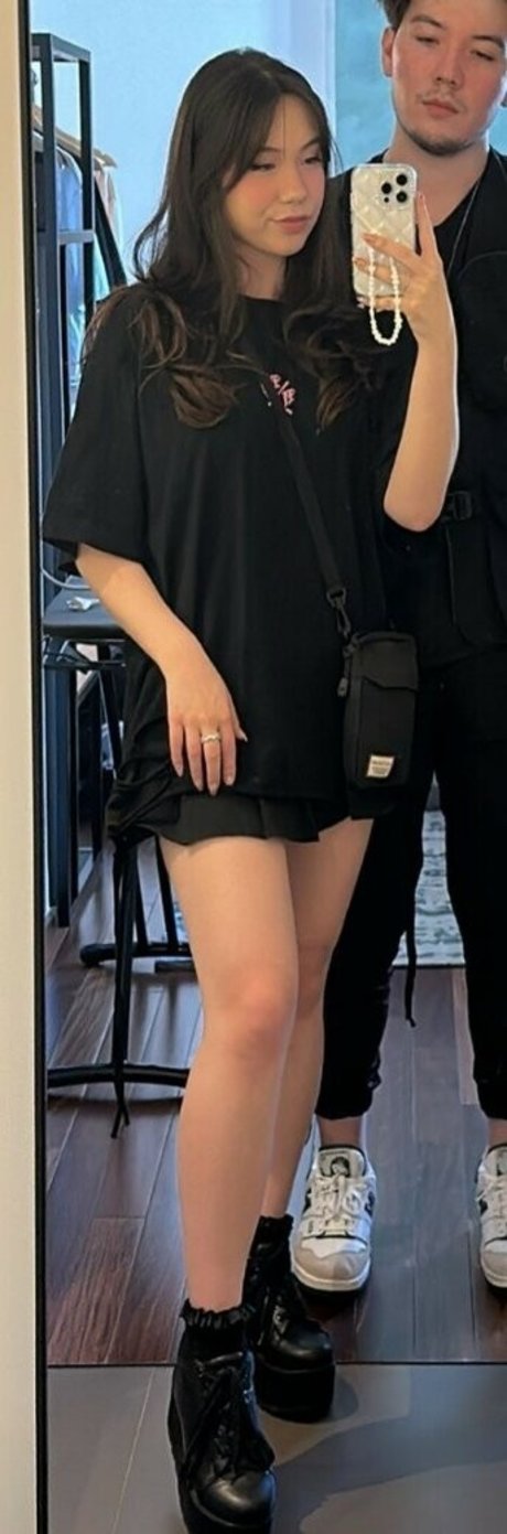 QuarterJade nus étoiles galeries