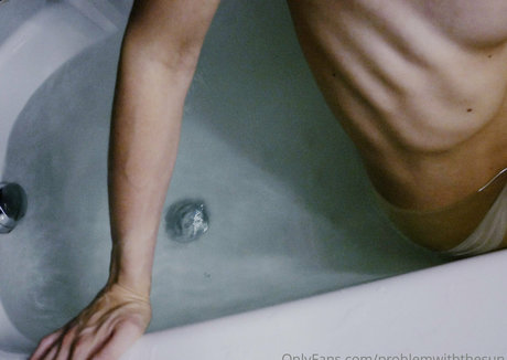 problemwiththesun star érotique photo