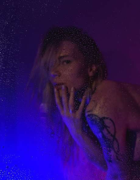 modèles uniquementfans art chaud images