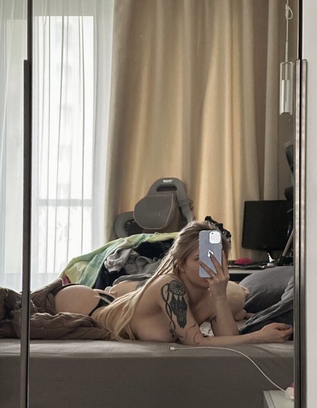 chaton courbé onlyfans belle exclusivité photo