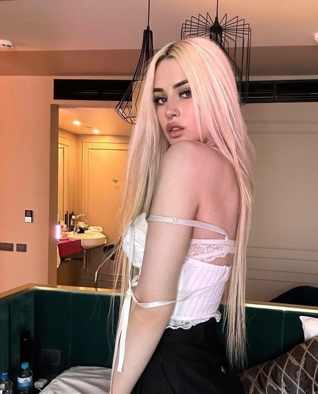 Morana Battory étoile xxx img