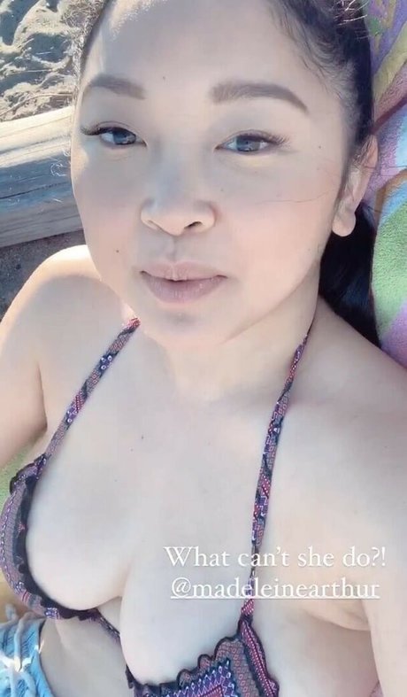 Lana Condor modèle chaud collection